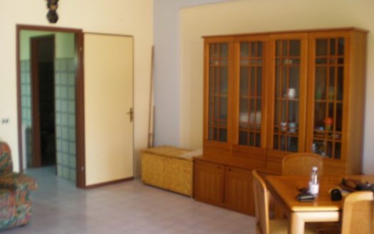 Vendesi Villetta a schiera su due livelli.