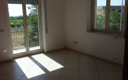 Affittasi appartamento in zona Cantinella