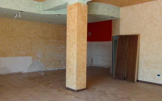 Affittasi Locale per attività commerciale