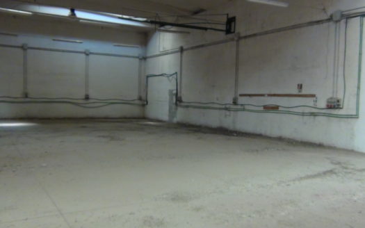 Vendesi capannoni industriali