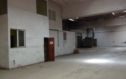 Vendesi capannoni industriali