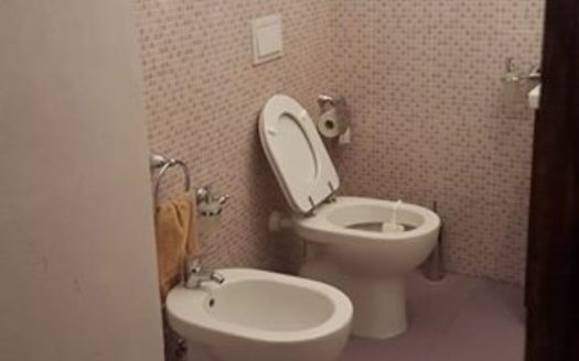 Vendesi o affittasi appartamento ammobiliato