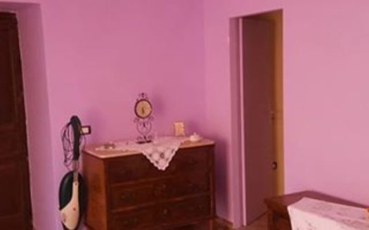 Vendesi o affittasi appartamento ammobiliato