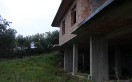 Immobile con Terreno Edificabile