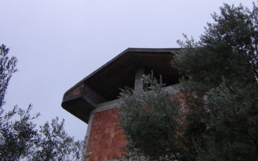 Immobile con Terreno Edificabile