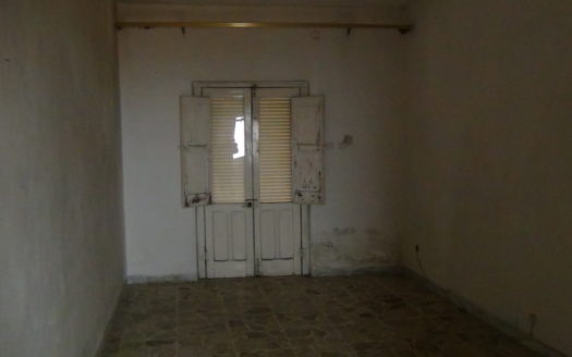 Vendesi casa a Parantoro