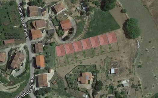 Vendesi Terreno edificabile a Luzzi