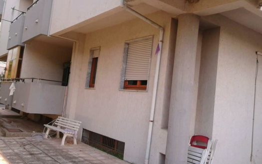 Vendesi Appartamento a Pietrapaola