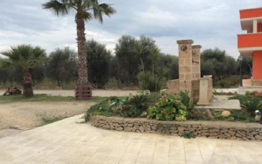 10 bedroom country house for sale Italy – Apulia, Lecce, Squinzano €1,500,000 	  10 camere da letto casa di campagna in vendita Italia – Puglia, Lecce, Squinzano € 1.500.000