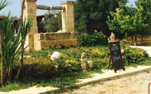 10 bedroom country house for sale Italy – Apulia, Lecce, Squinzano €1,500,000 	  10 camere da letto casa di campagna in vendita Italia – Puglia, Lecce, Squinzano € 1.500.000