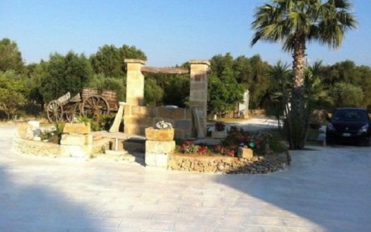 10 bedroom country house for sale Italy – Apulia, Lecce, Squinzano €1,500,000 	  10 camere da letto casa di campagna in vendita Italia – Puglia, Lecce, Squinzano € 1.500.000