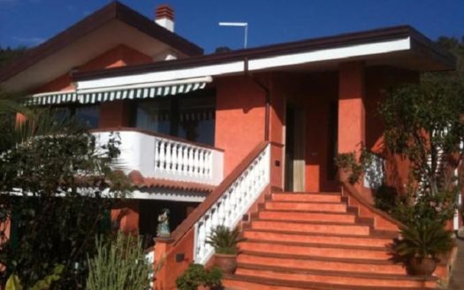 4 bedroom villa for sale Italy – Capo Vaticano, Vibo Valentia, Calabria     Villa con 4 camere da letto in vendita Italia – Capo Vaticano, Vibo Valentia, Calabria