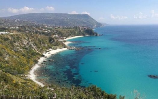 4 bedroom villa for sale Italy – Capo Vaticano, Vibo Valentia, Calabria     Villa con 4 camere da letto in vendita Italia – Capo Vaticano, Vibo Valentia, Calabria