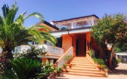 4 bedroom villa for sale Italy – Capo Vaticano, Vibo Valentia, Calabria     Villa con 4 camere da letto in vendita Italia – Capo Vaticano, Vibo Valentia, Calabria