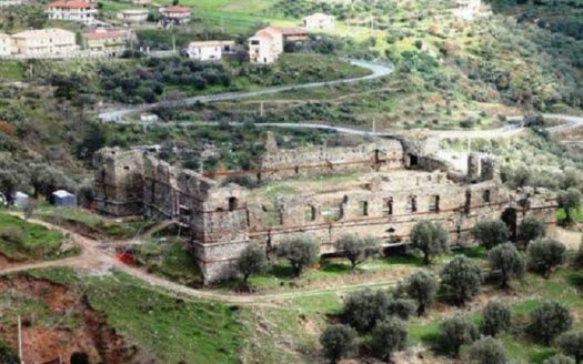 3 bedroom ruins for sale Italy – Calabria, Catanzaro, Montauro   Rovine di 3 camere da letto in vendita Italia – Calabria, Catanzaro, Montauro
