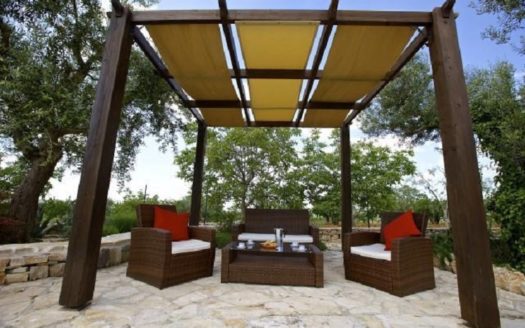 3 bedroom trulli for sale Italy – Martina Franca, Taranto, Apulia 	 Trulli con 3 camere da letto in vendita Italia – Martina Franca, Taranto, Puglia