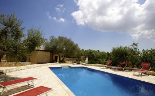 3 bedroom trulli for sale Italy – Martina Franca, Taranto, Apulia 	 Trulli con 3 camere da letto in vendita Italia – Martina Franca, Taranto, Puglia
