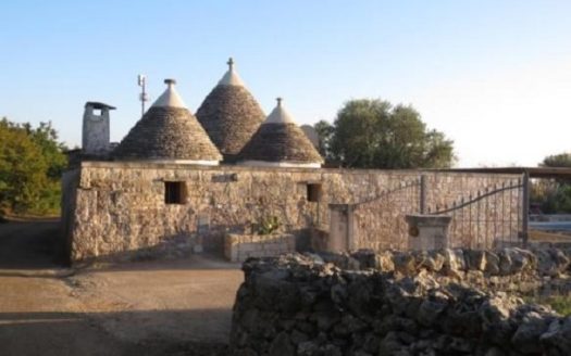 3 bedroom trulli for sale Italy – Martina Franca, Taranto, Apulia 	 Trulli con 3 camere da letto in vendita Italia – Martina Franca, Taranto, Puglia