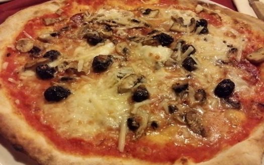Hostaria Antico Borgo, pizzeria, vineria e pasticceria a Terranova da Sibari ( Cosenza )