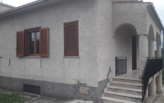 APPARTAMENTO IN VILLA IN CAMPAGNA