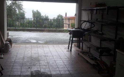APPARTAMENTO CON GARAGE E GIARDINO