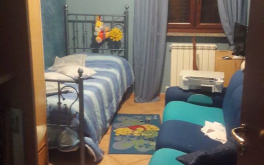 APPARTAMENTO CON GARAGE E GIARDINO