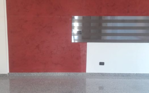 APPARTAMENTO CON TAVERNETTA E GIARDINO