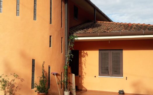 STRUTTURA A CASTIGLIONE