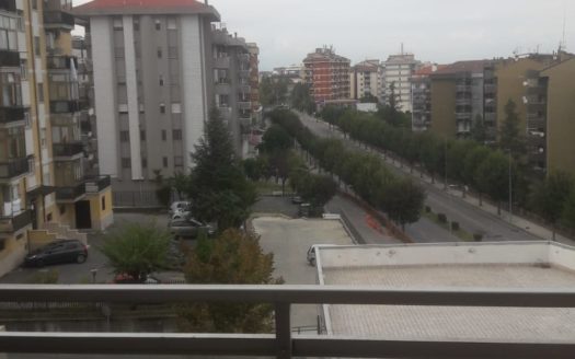 APPARTAMENTO VICINO TRIBUNALE