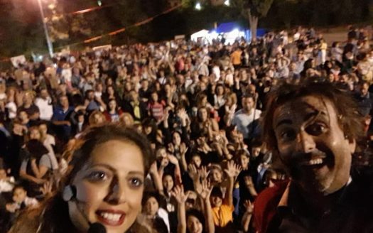 Nevis e Asya I Maghi Delle Feste.