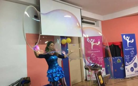 Nevis e Asya I Maghi Delle Feste.