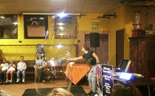 Nevis e Asya I Maghi Delle Feste.