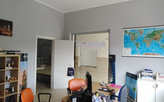 Vendesi Locale Commerciale a Spezzano Albanese