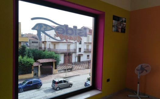 Vendesi Locale Commerciale a Spezzano Albanese