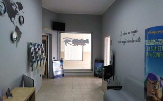 Vendesi Locale Commerciale a Spezzano Albanese