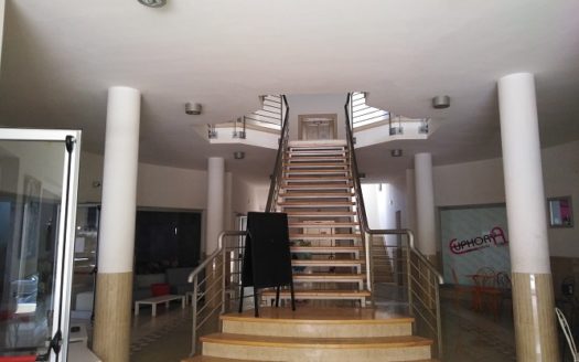 Vendesi Locale Commerciale a Spezzano Albanese