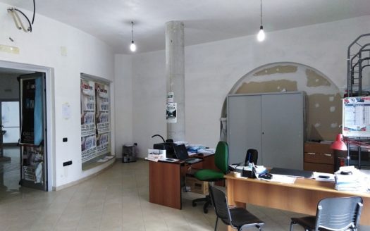 Vendesi Locale Commerciale a Spezzano Albanese