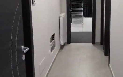 Vendesi Mansarda a Mirto.