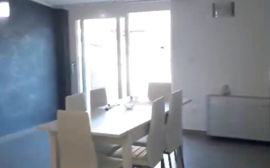 Vendesi Mansarda a Mirto.