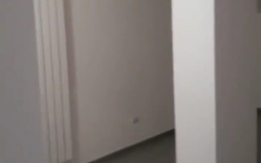 Vendesi Mansarda a Mirto.