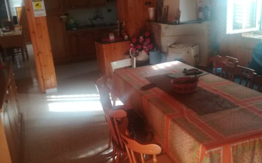 Vendo Villa Santa Sofia D’Epiro.