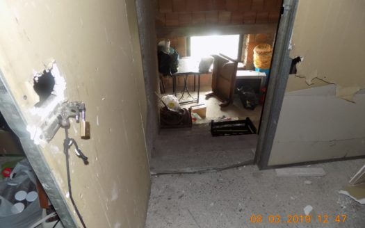 Vendesi Attico Rustico a Mirto.