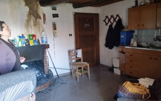 Vendesi Casa a San Giacomo di Cerzeto.