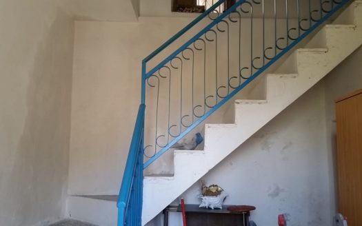 Vendesi Casa a San Giacomo di Cerzeto.