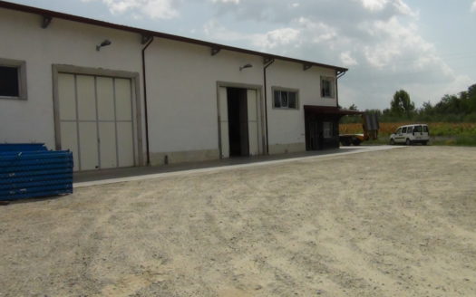 Vendesi Capannone di 500 mq nella Z.I. di Bisignano.