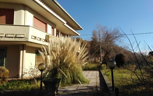 Vendesi Villa a Grimaldi