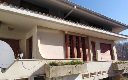 Vendesi Villa a Grimaldi