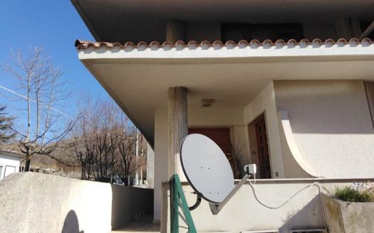 Vendesi Villa a Grimaldi