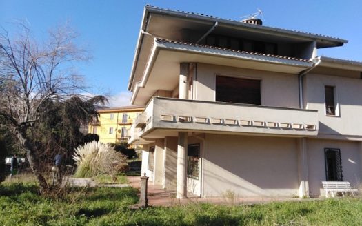 Vendesi Villa a Grimaldi