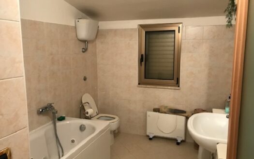 Vendesi Appartamento primo piano a Bisignano